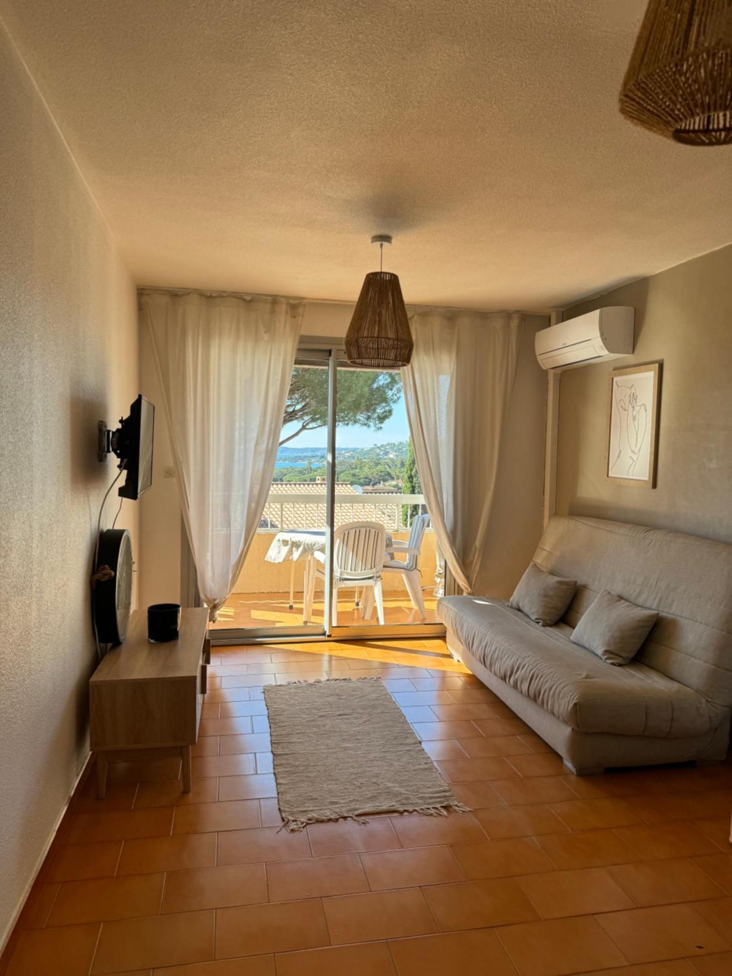 Vue Avec Balcon Sainte-Maxime